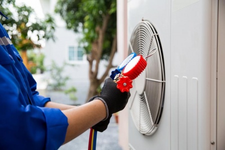 Pourquoi la maintenance régulière de votre climatisation est-elle cruciale ?